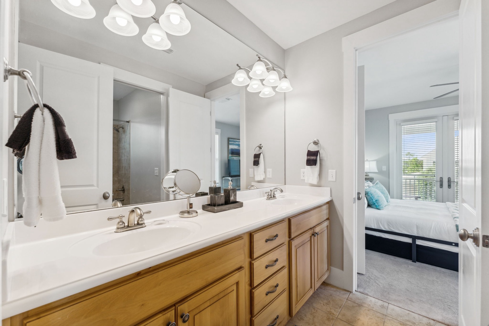 2nd Bathroom 2nd floor with tub and shower combination