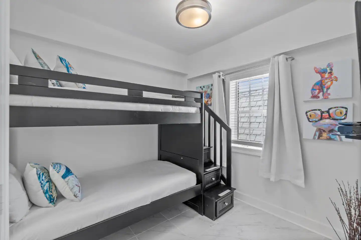 Third bedroom with twin bunk