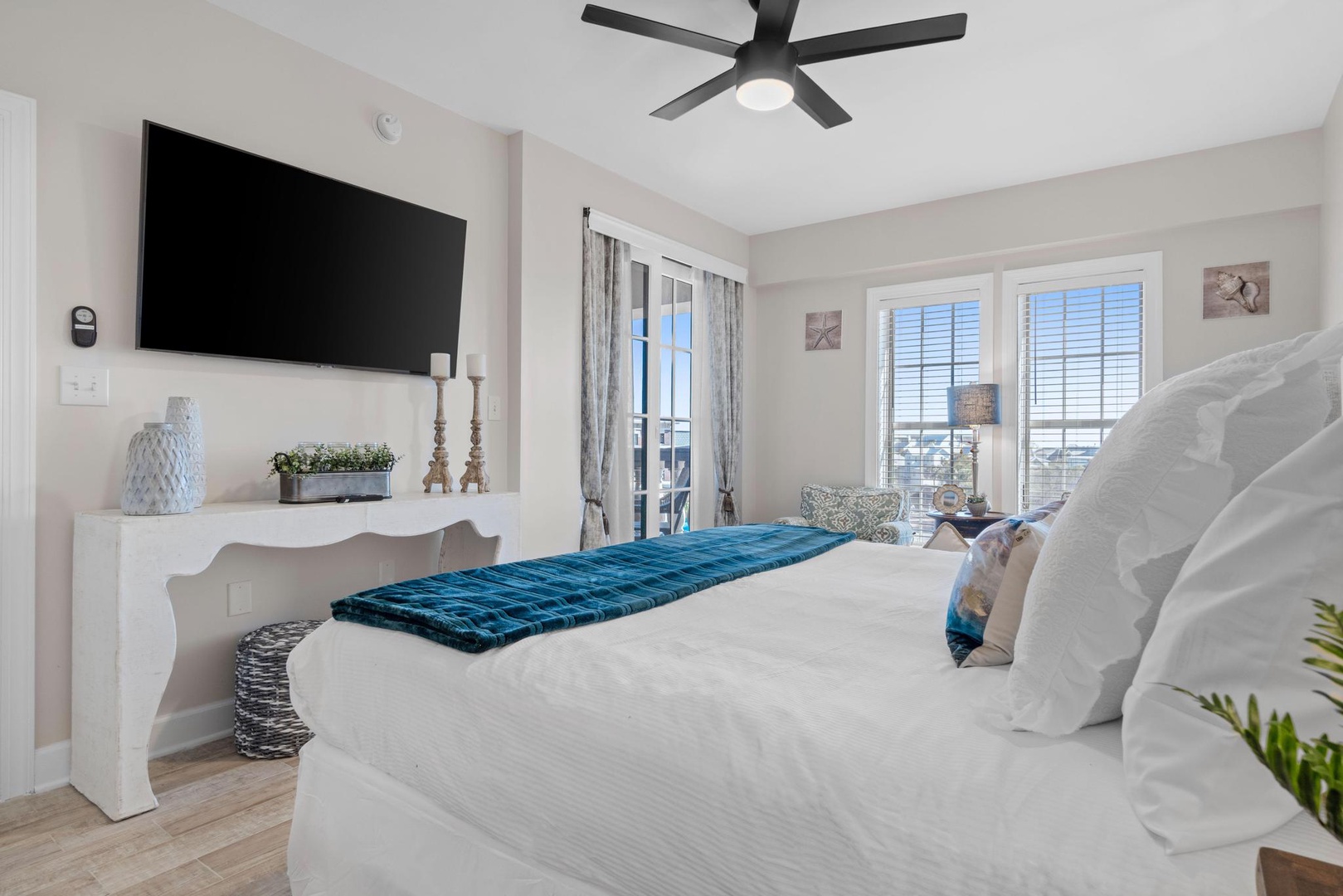 The King Master suite has a king bed and sleeps 2