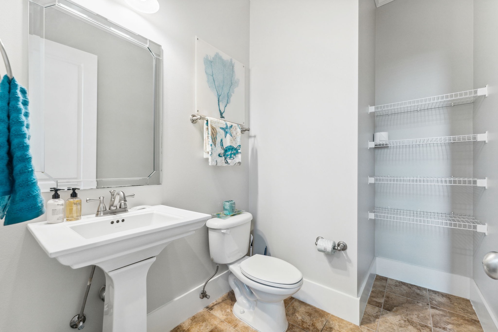 Ground level 1/2 bathroom