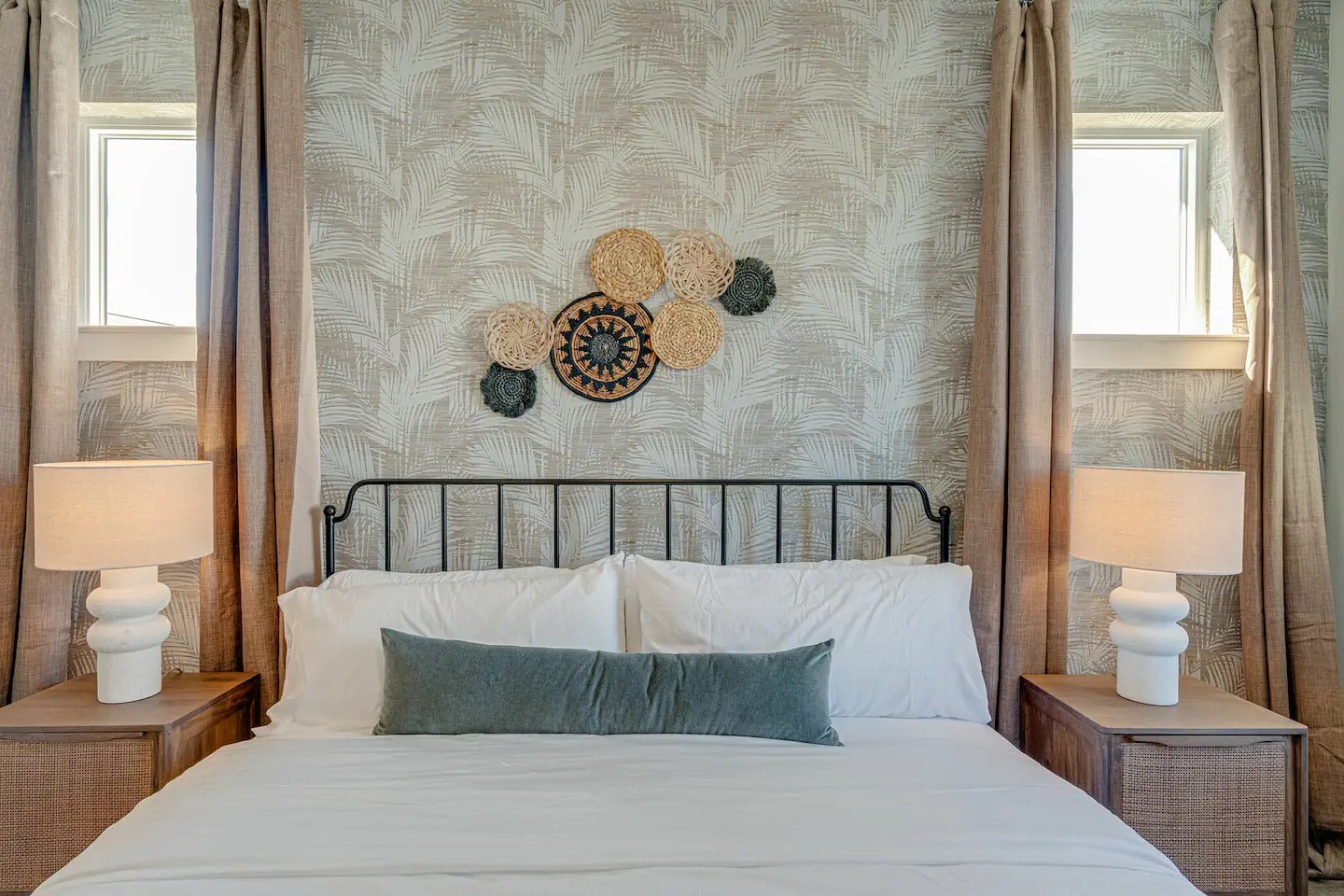 5631 - Primary Bedroom featuring a King bed, flat-screen SMART TV and designer furnishings with ensuite primary bathroom.