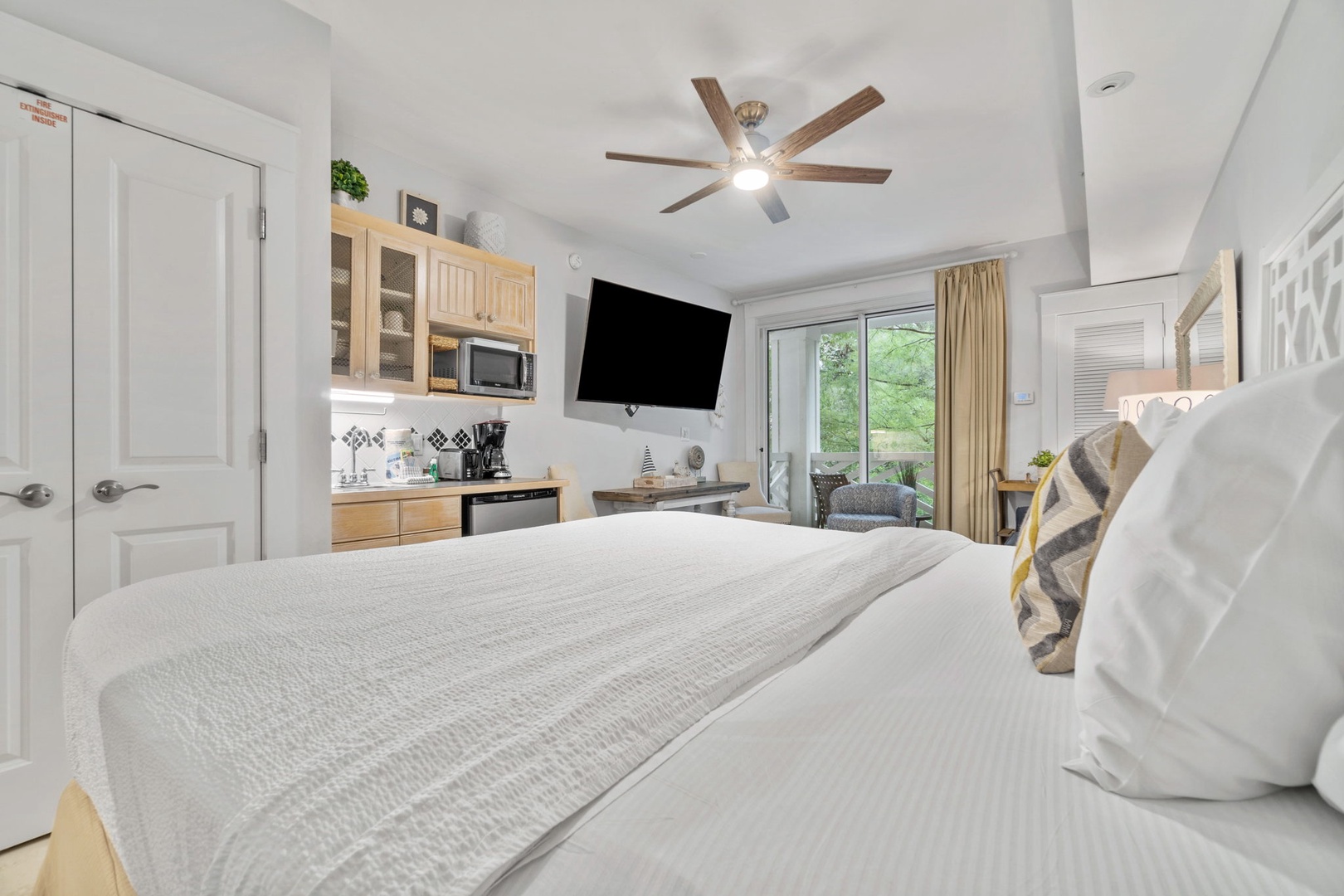 King size bed