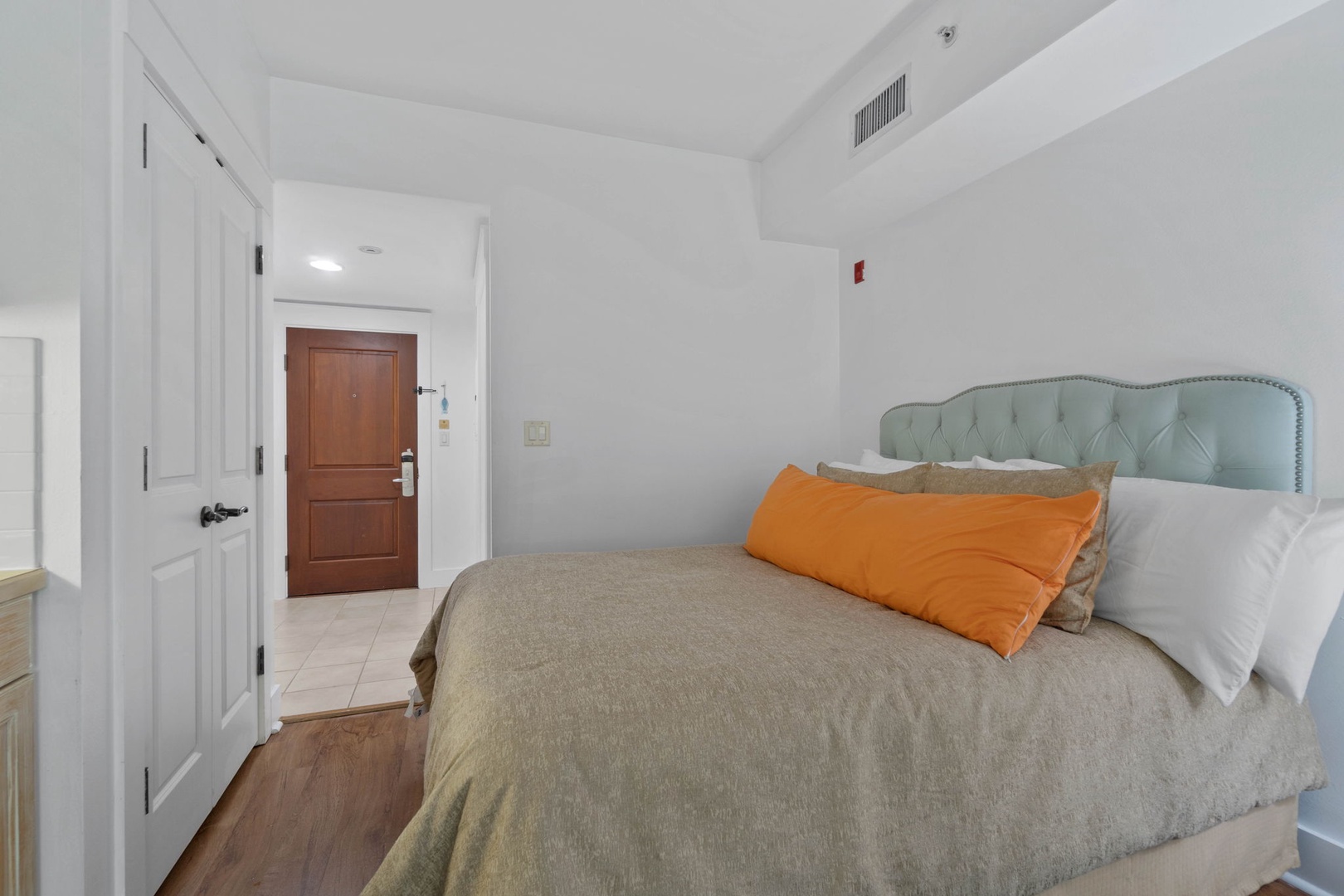 Queen size bed