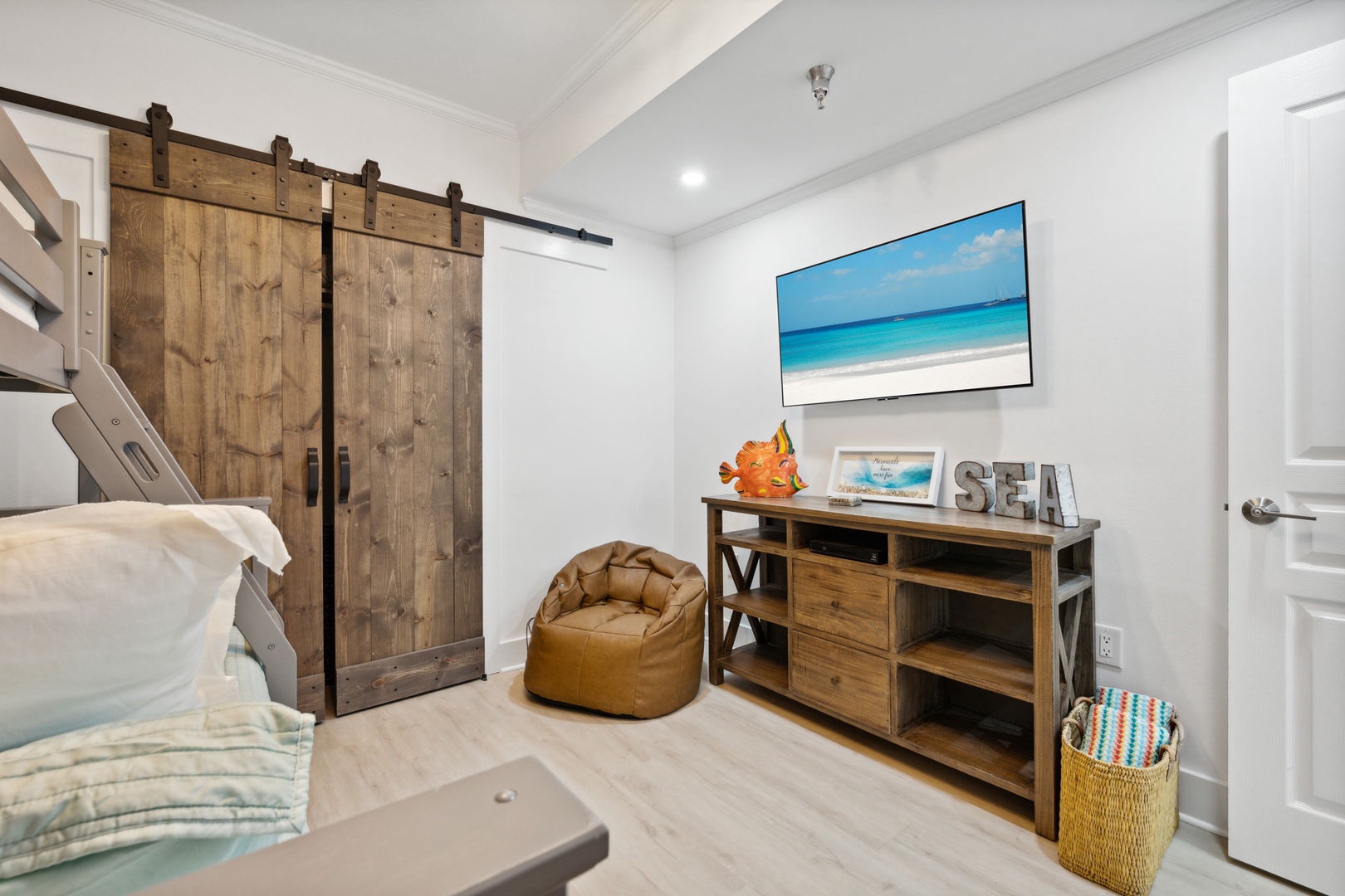Bunk bedroom