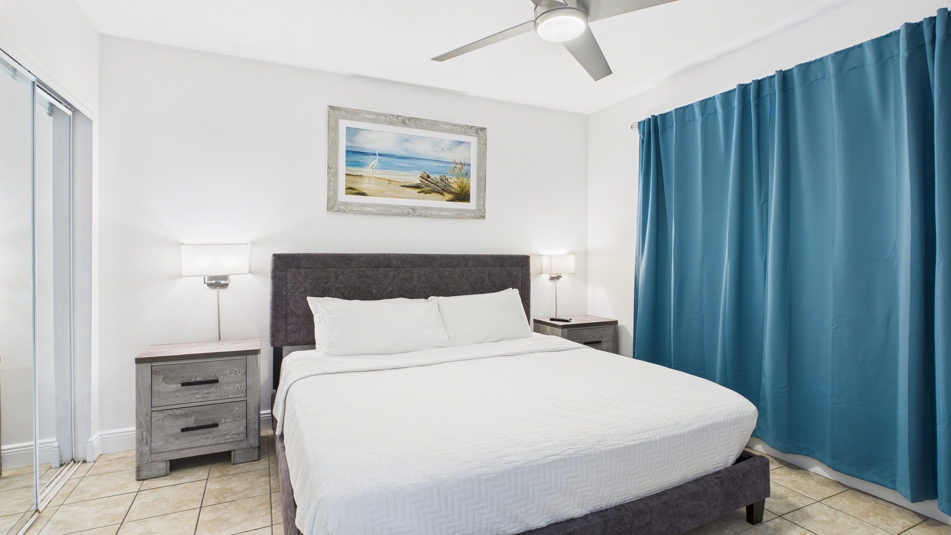 Master bedroom with king bed and ensuite bathroom (sleeps 2)