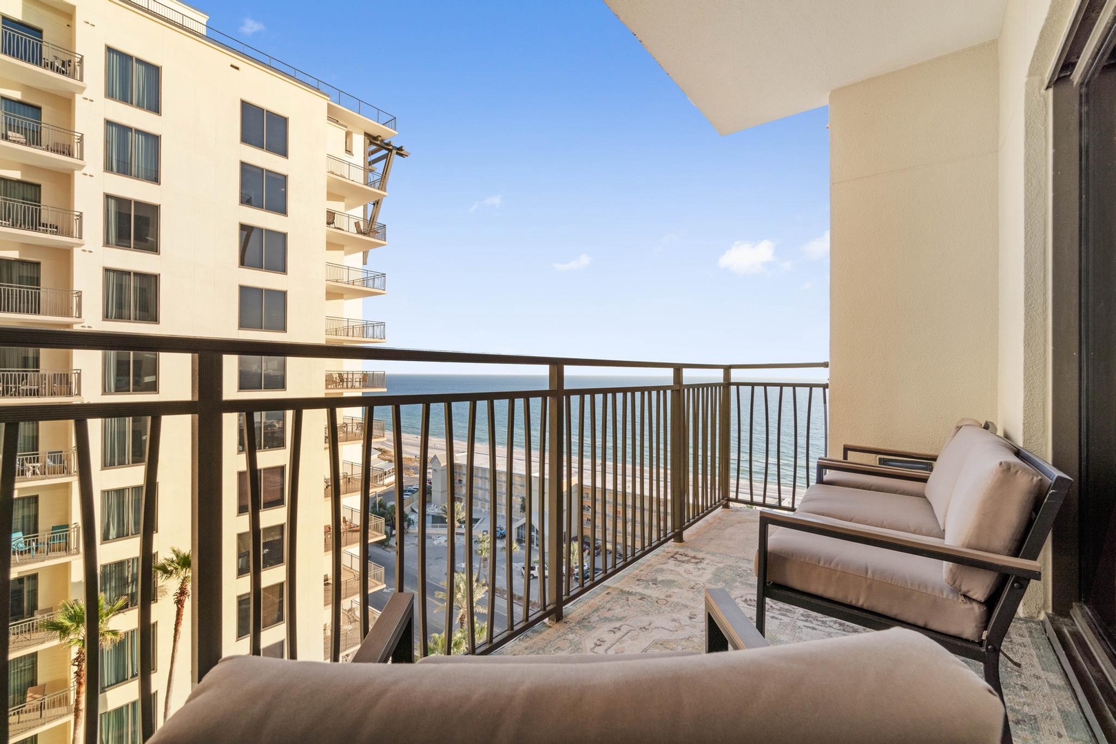 Balcony with seating area
