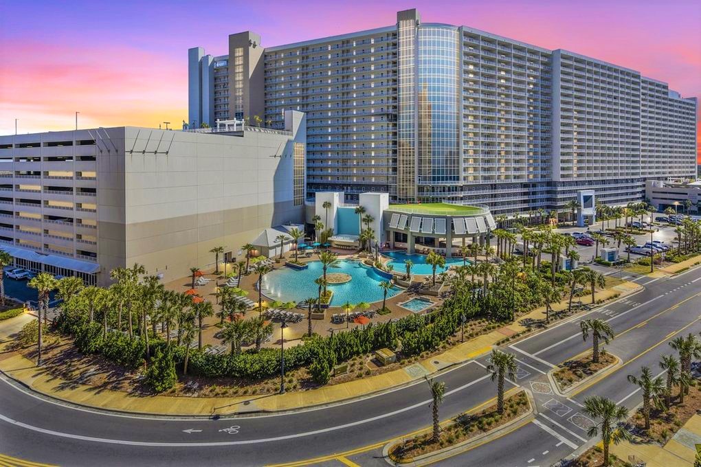 Aerial view of Laketown Wharf