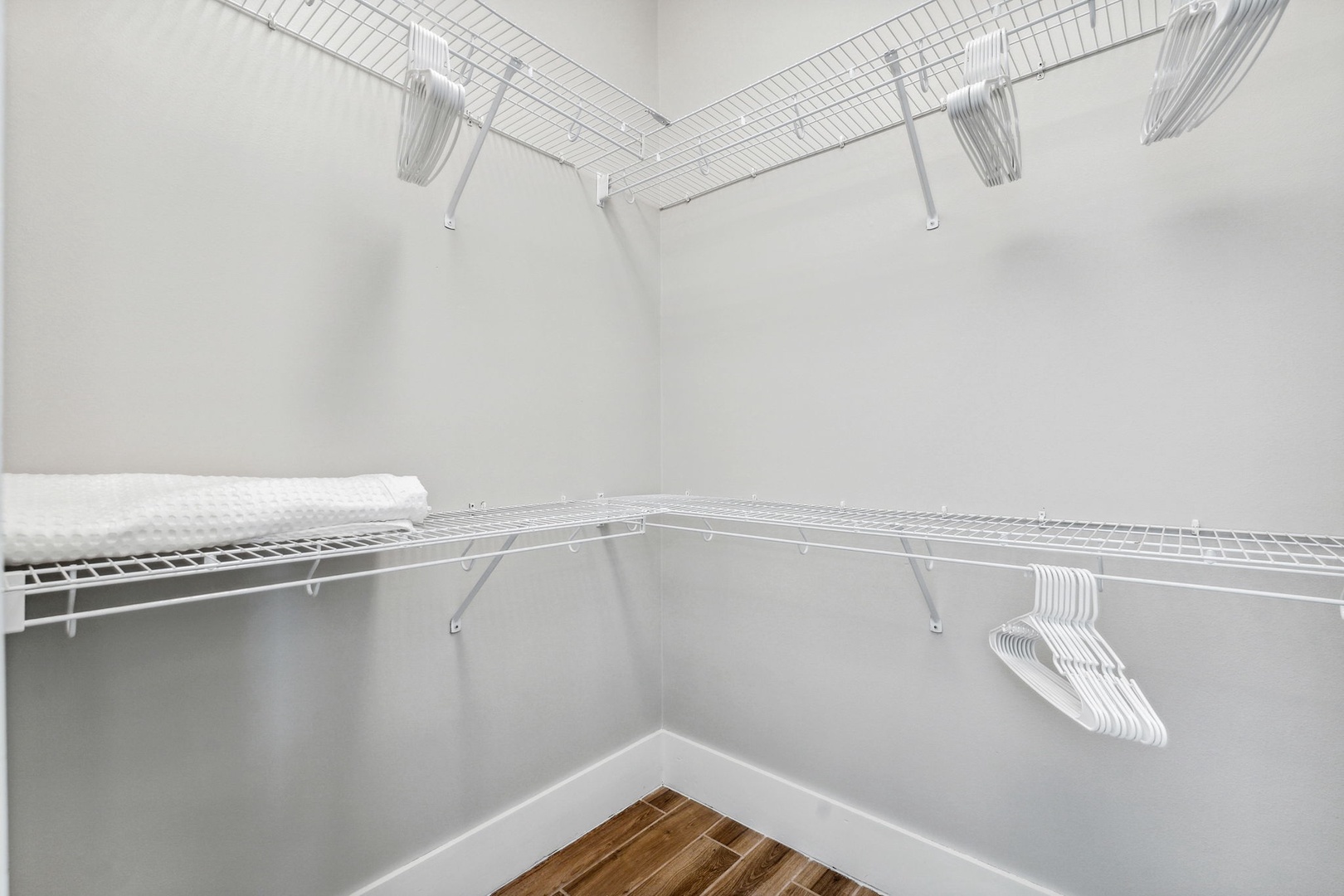 Master Bedroom Walk in Closet