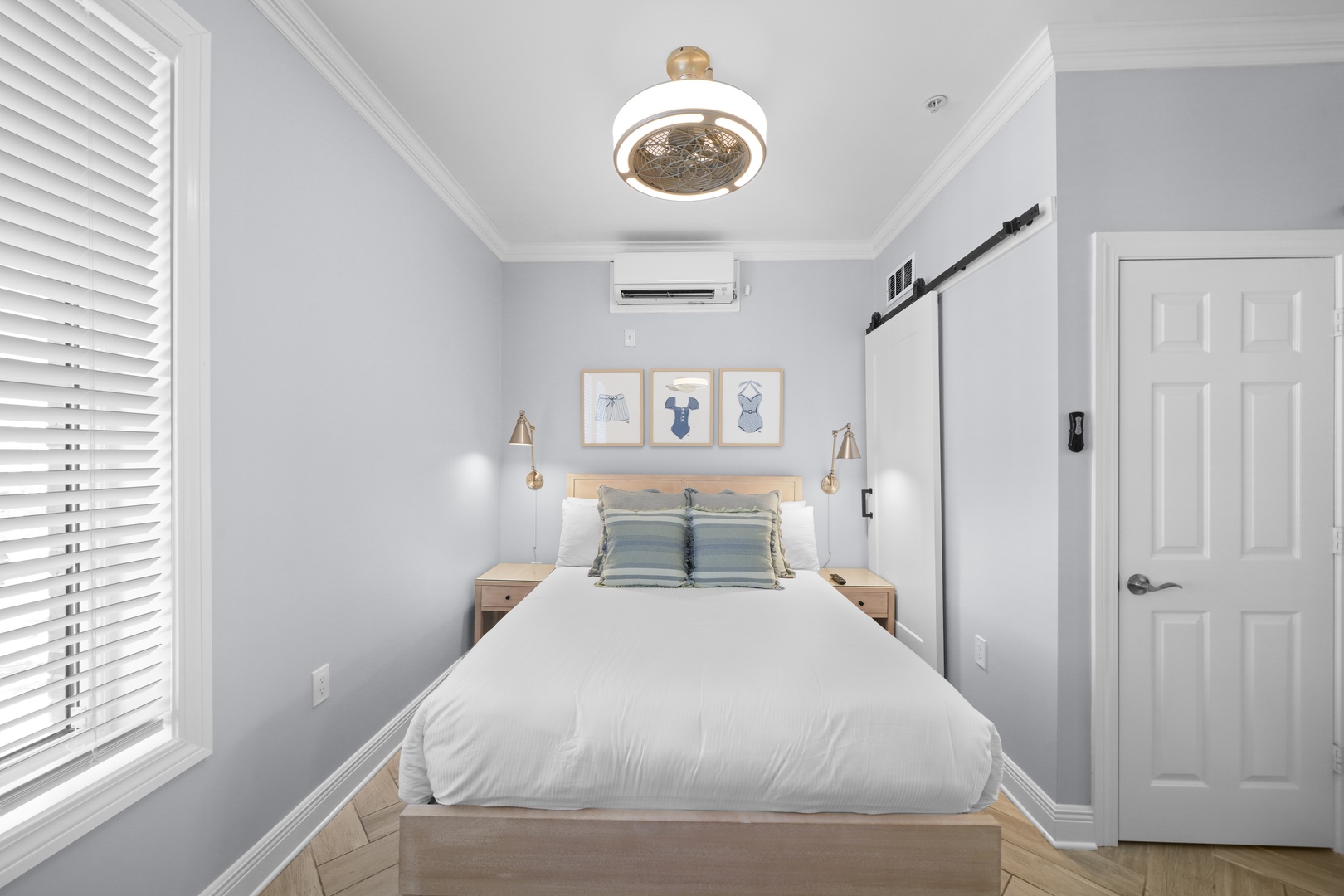 Queen bedroom