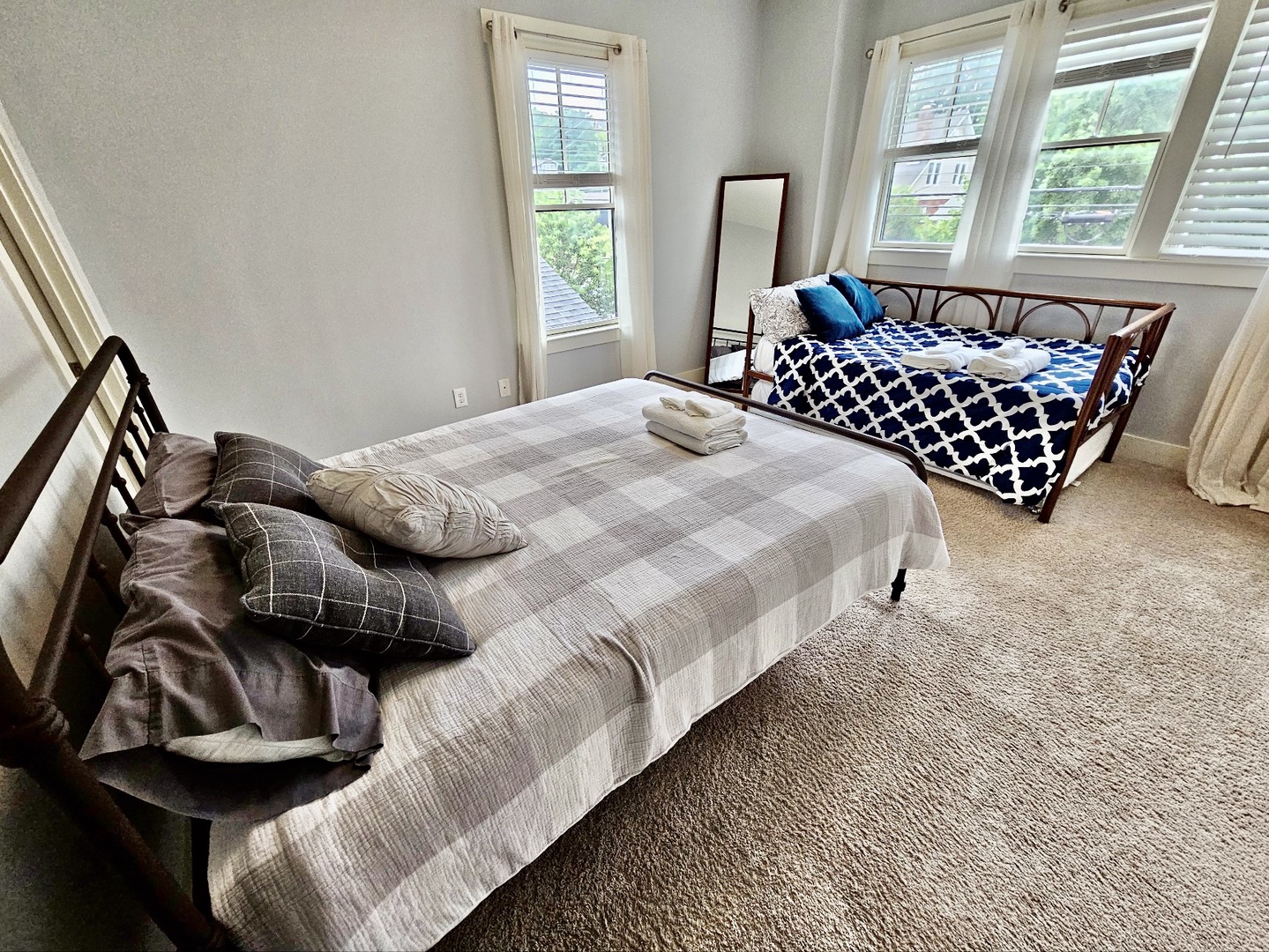 Guest bedroom 3-with a queen bed and a single bed