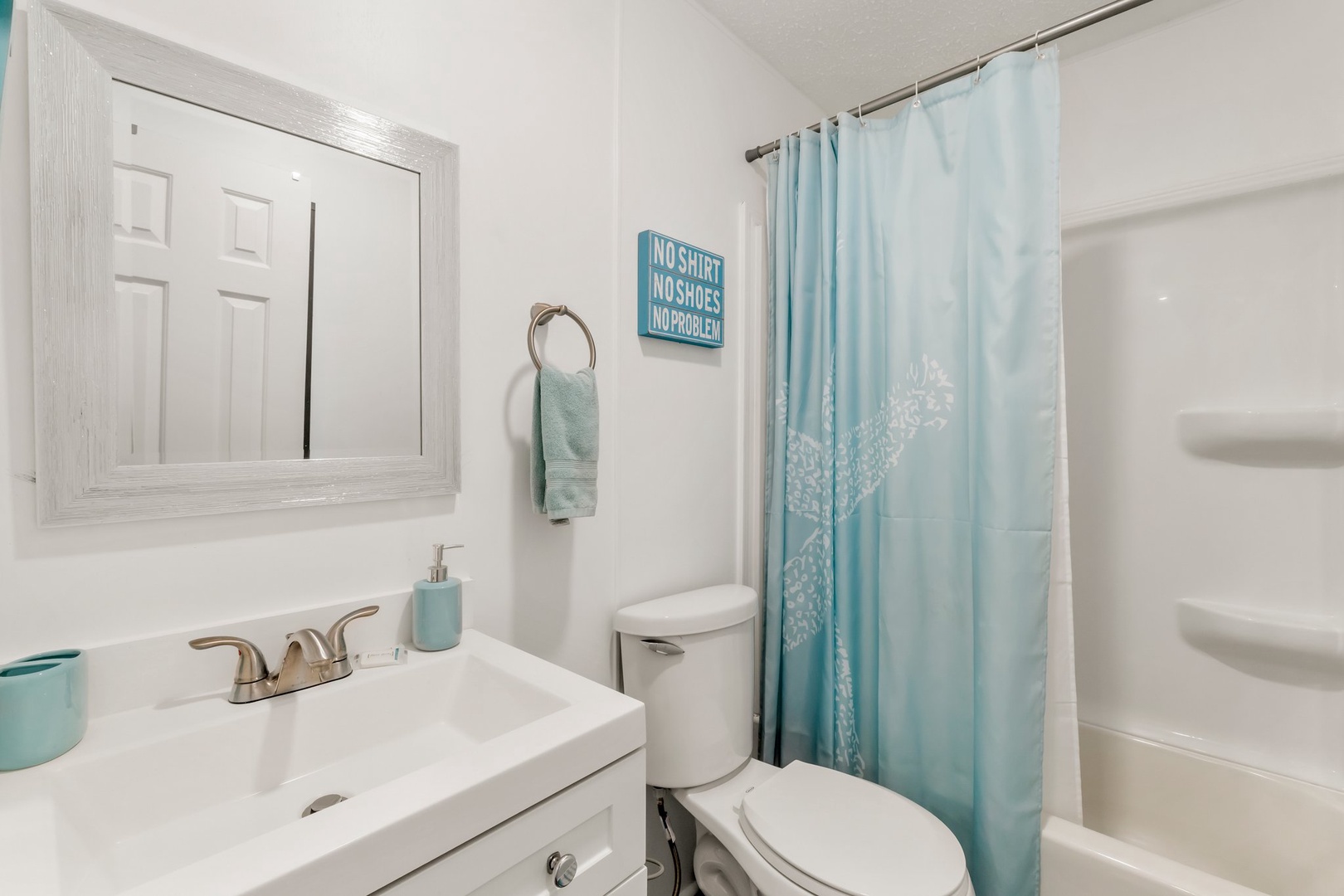Primary bathroom with shower/tub combo