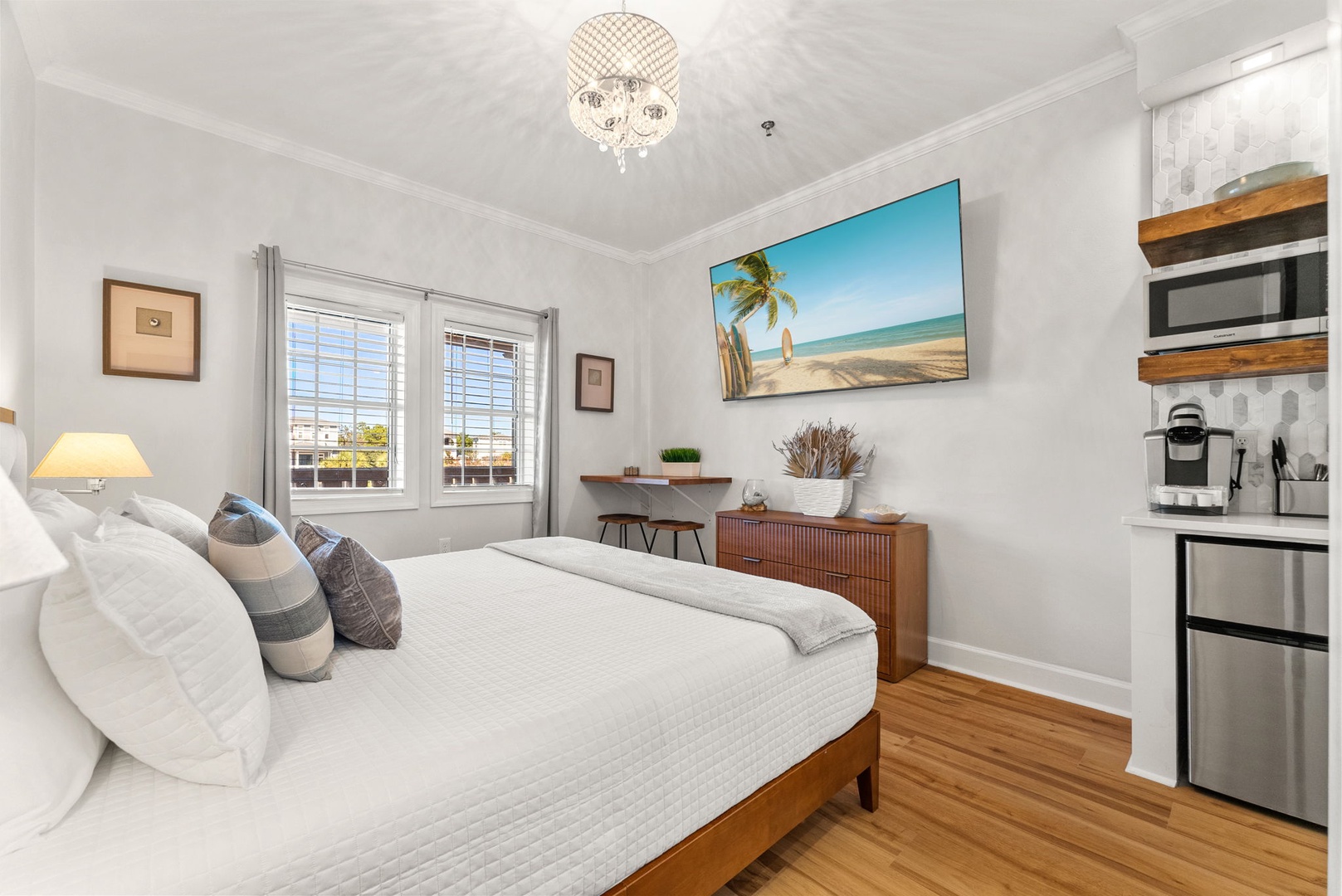 Sleeping area with king bed (sleeps 2)