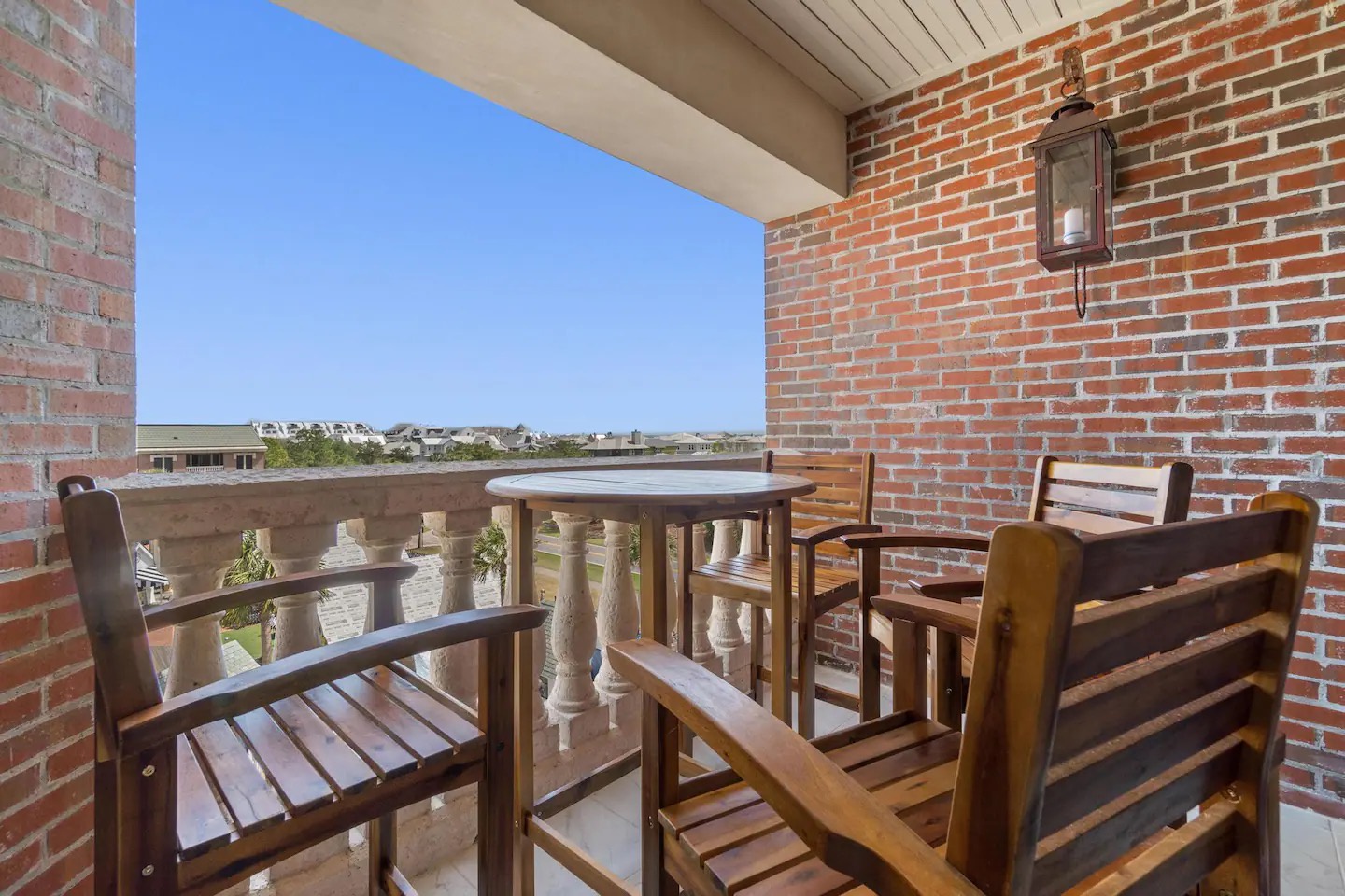 Balcony with seating and beautiful scenic views