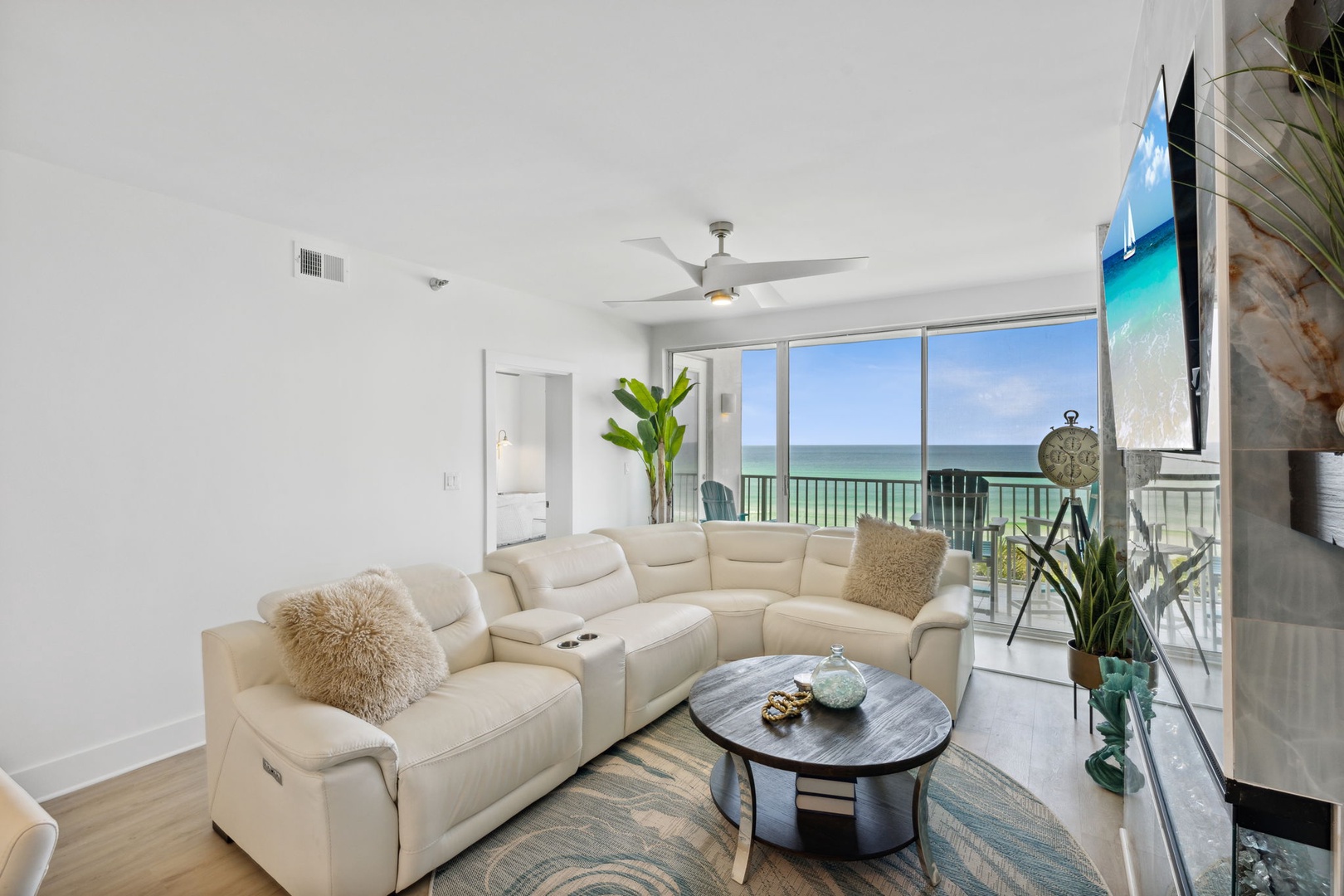 Living room & balcony access