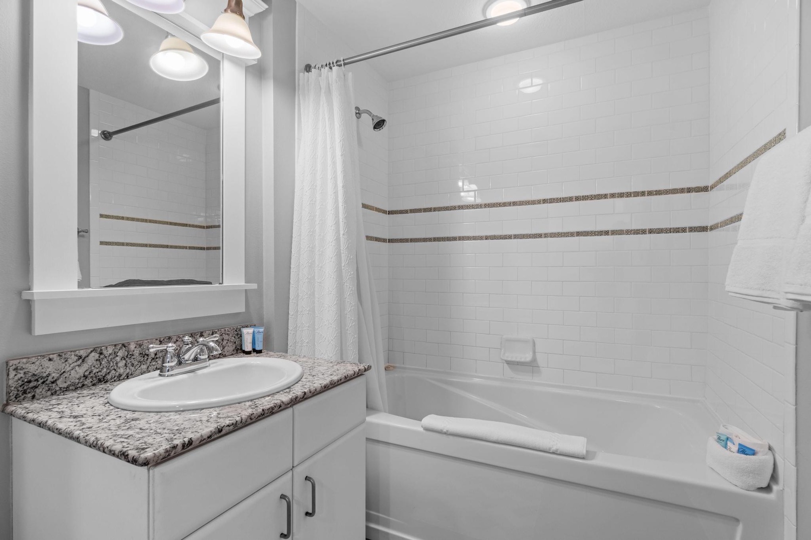 Bathroom with shower/tub combo