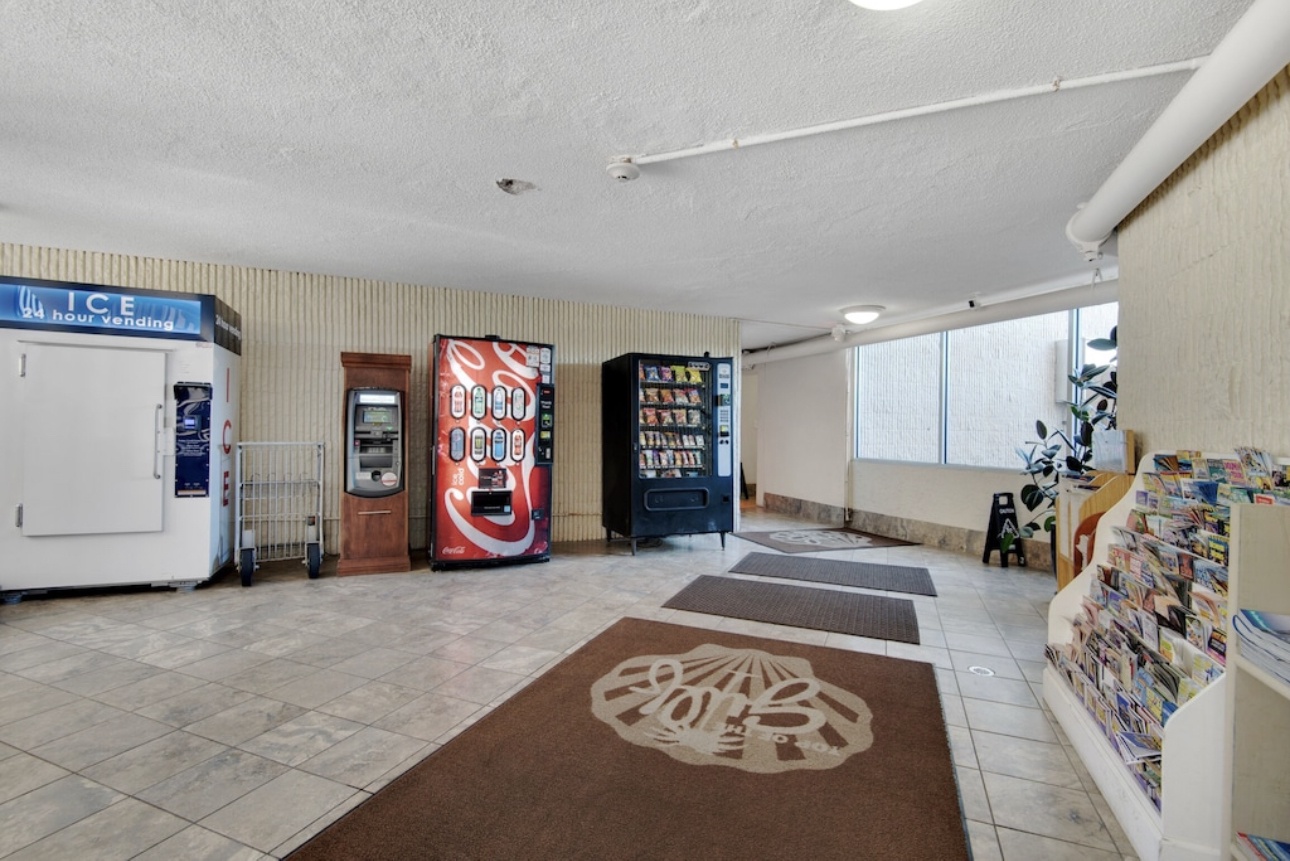 Vending machine and ice machine in the lobby