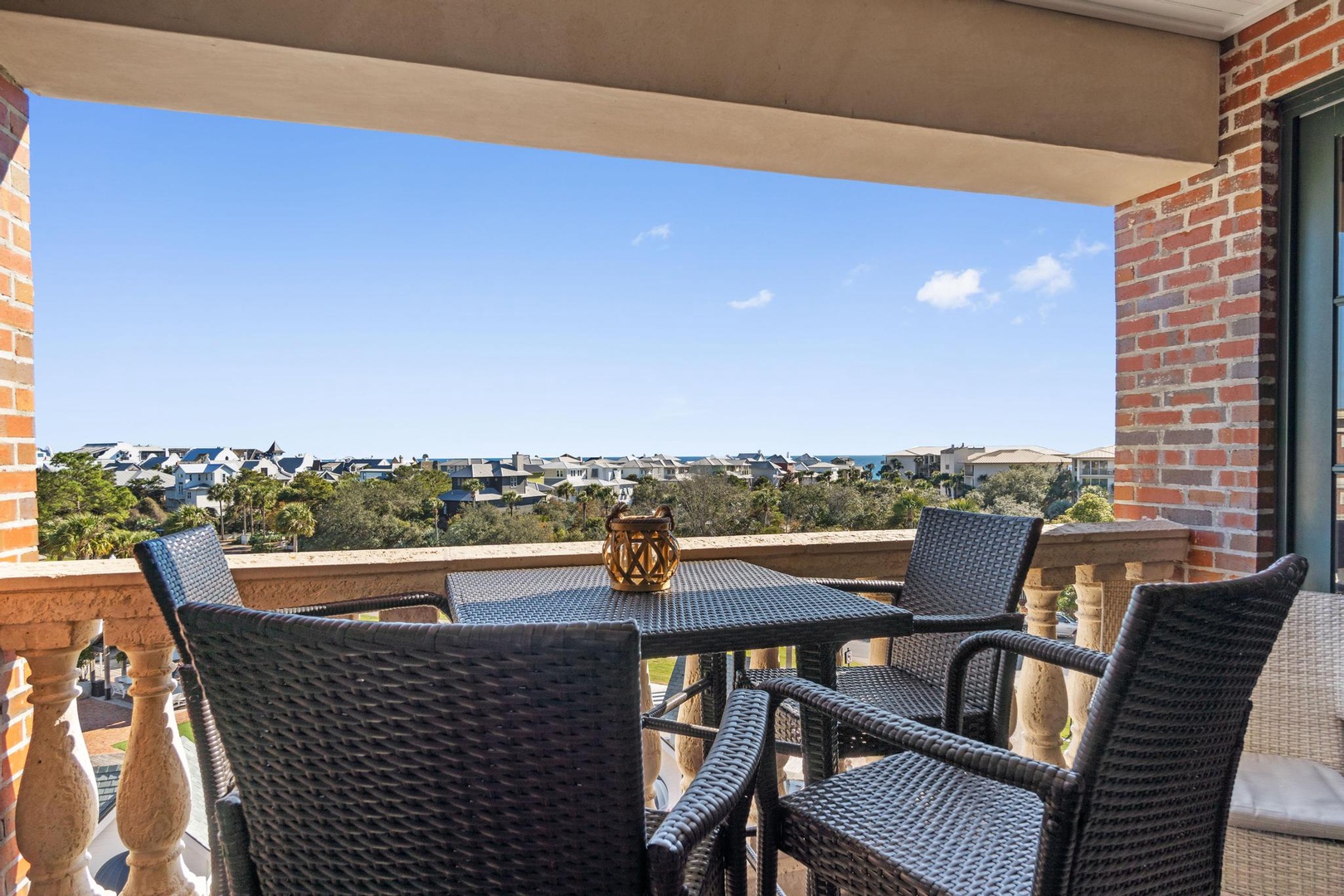 Furnished balcony