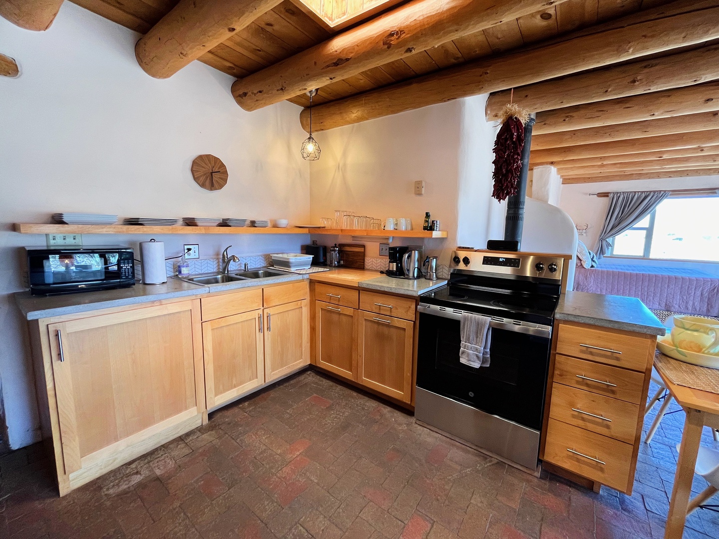 Great functional well-stocked kitchen