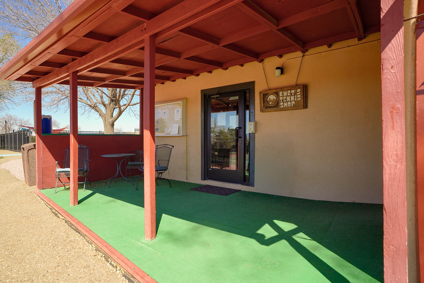 Tennis office