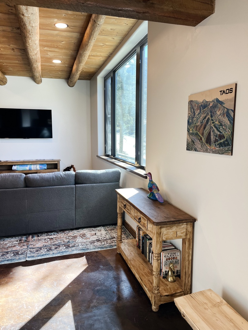 downstairs living area entry-hall.jpg