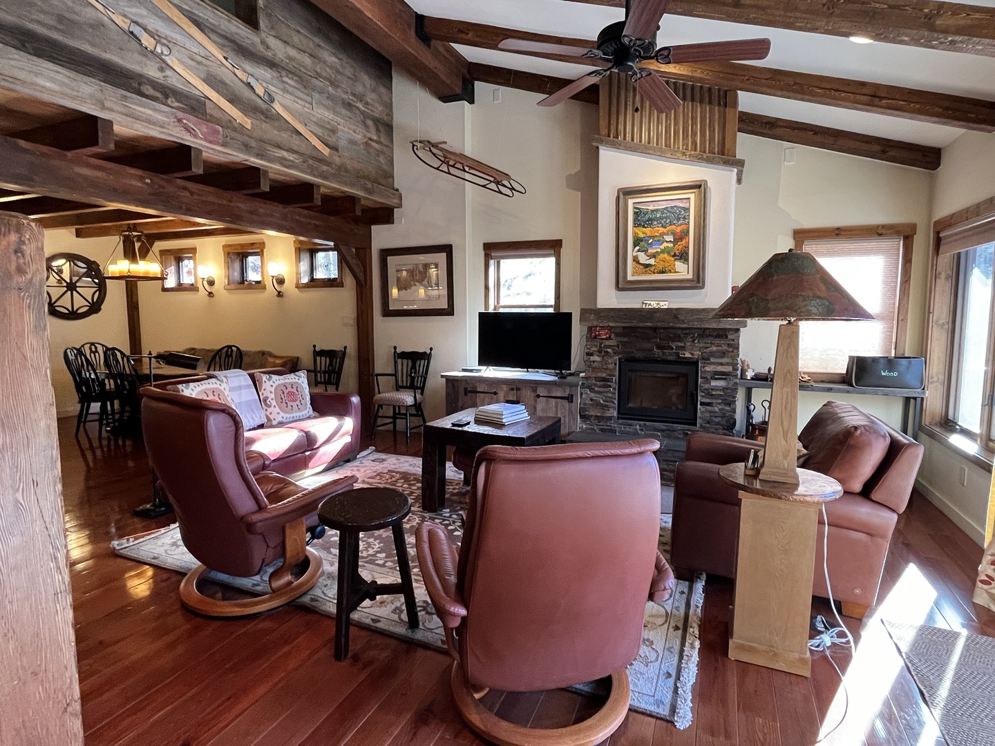 Living area with great cozy mountain decor