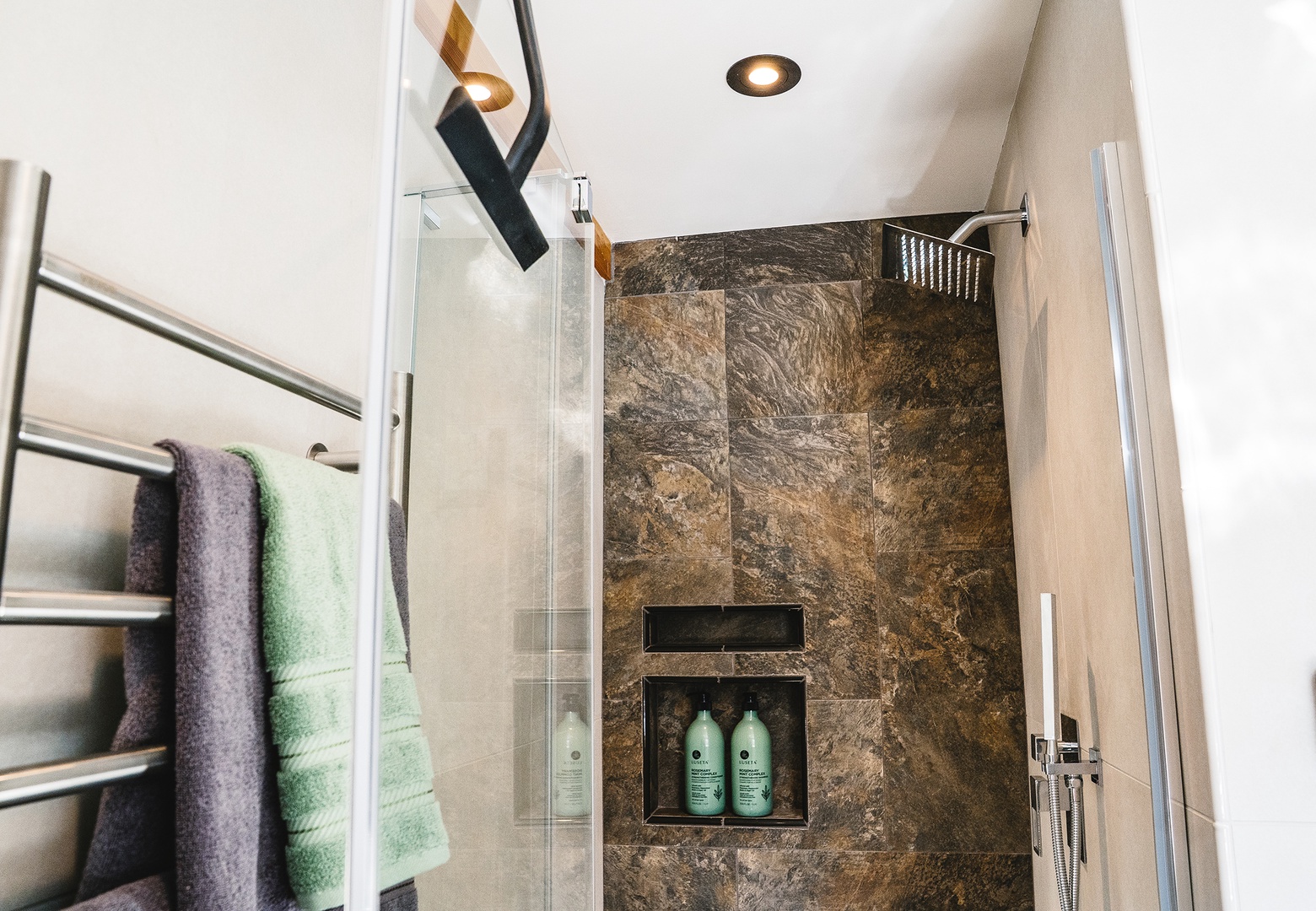 Living level bath amenities