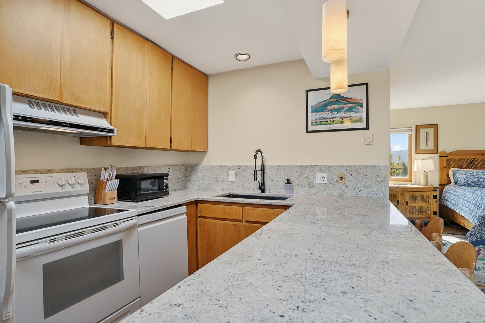 Kitchen granite countertops