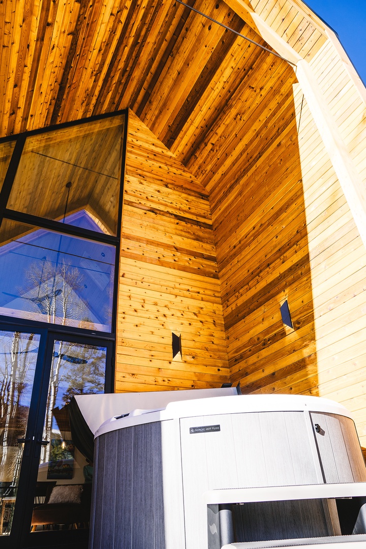 Modern and bright, quite a perch!