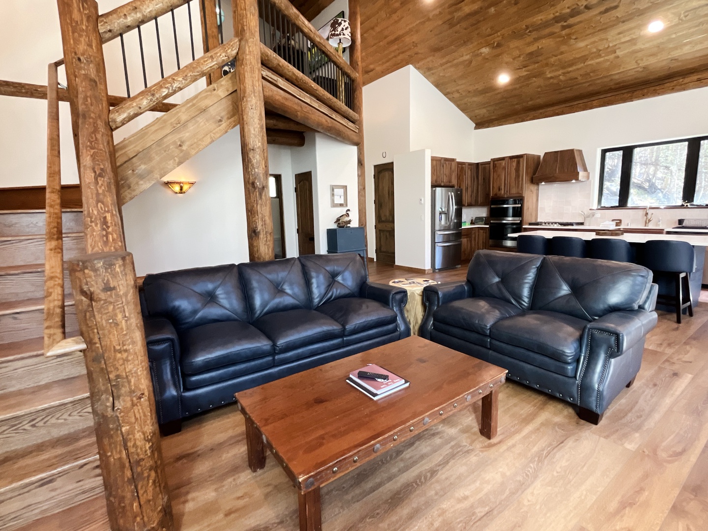 living-stairs-to-loft