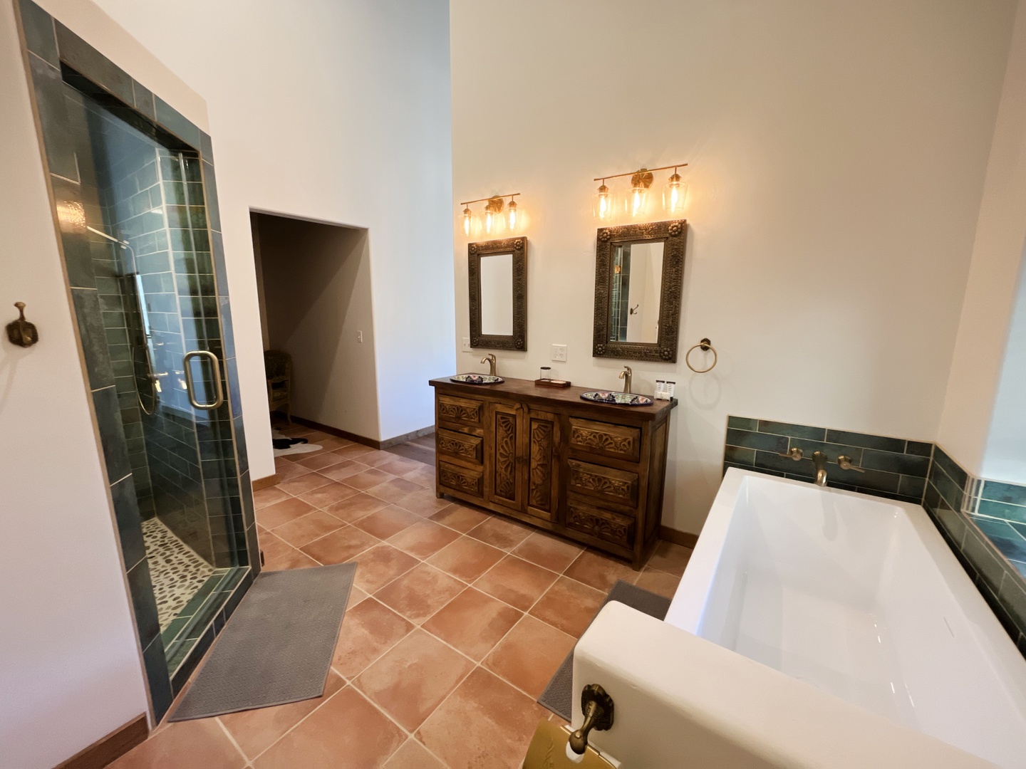 primary-bedroom-bath4