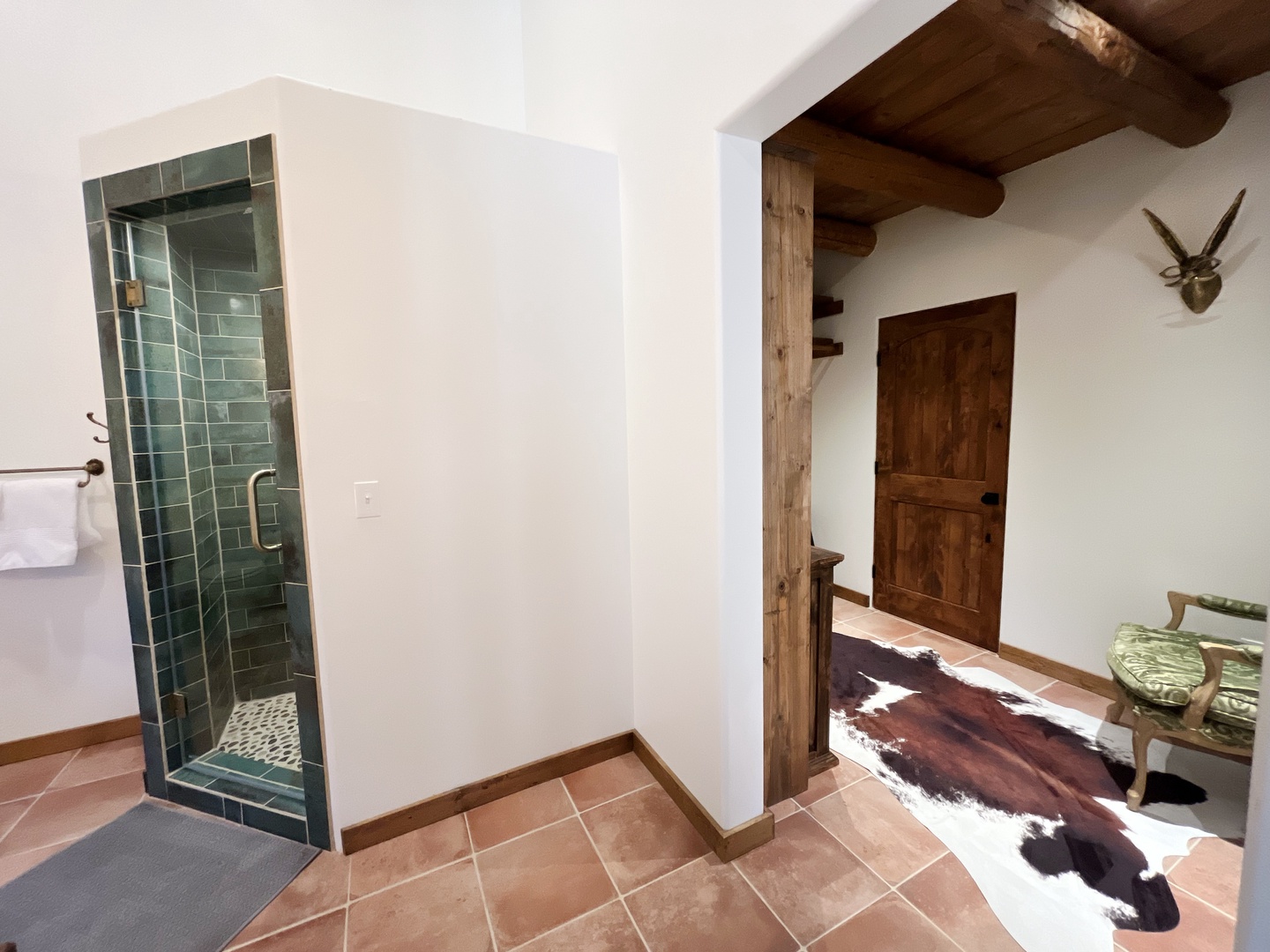 primary-bedroom-bath2