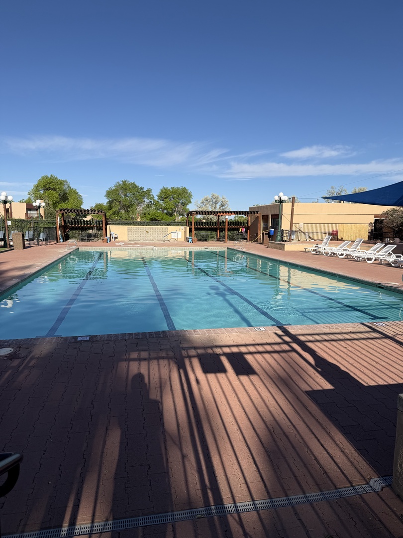 Great outdoor pool and hot tub area nearby