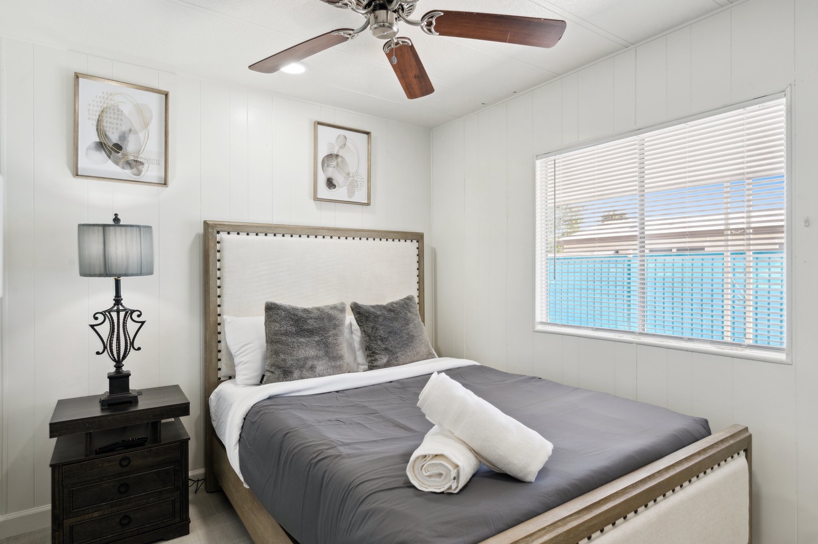 Second Bedroom - Full Bed