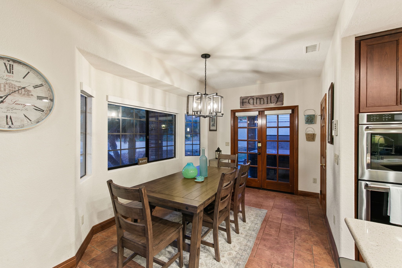 Kitchen dining table