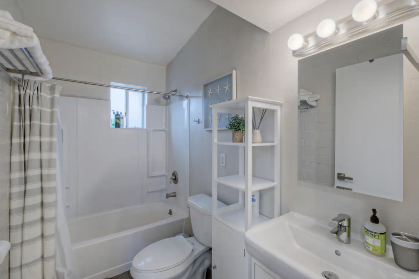 Unit 2 Bathroom