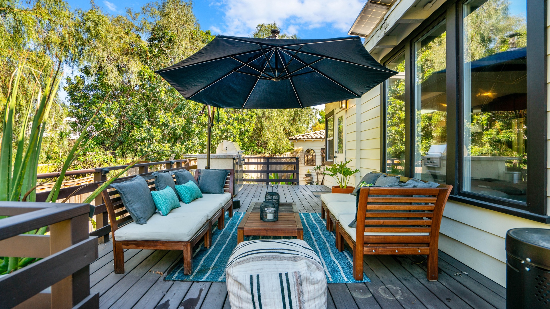 Backyard Deck Lounge