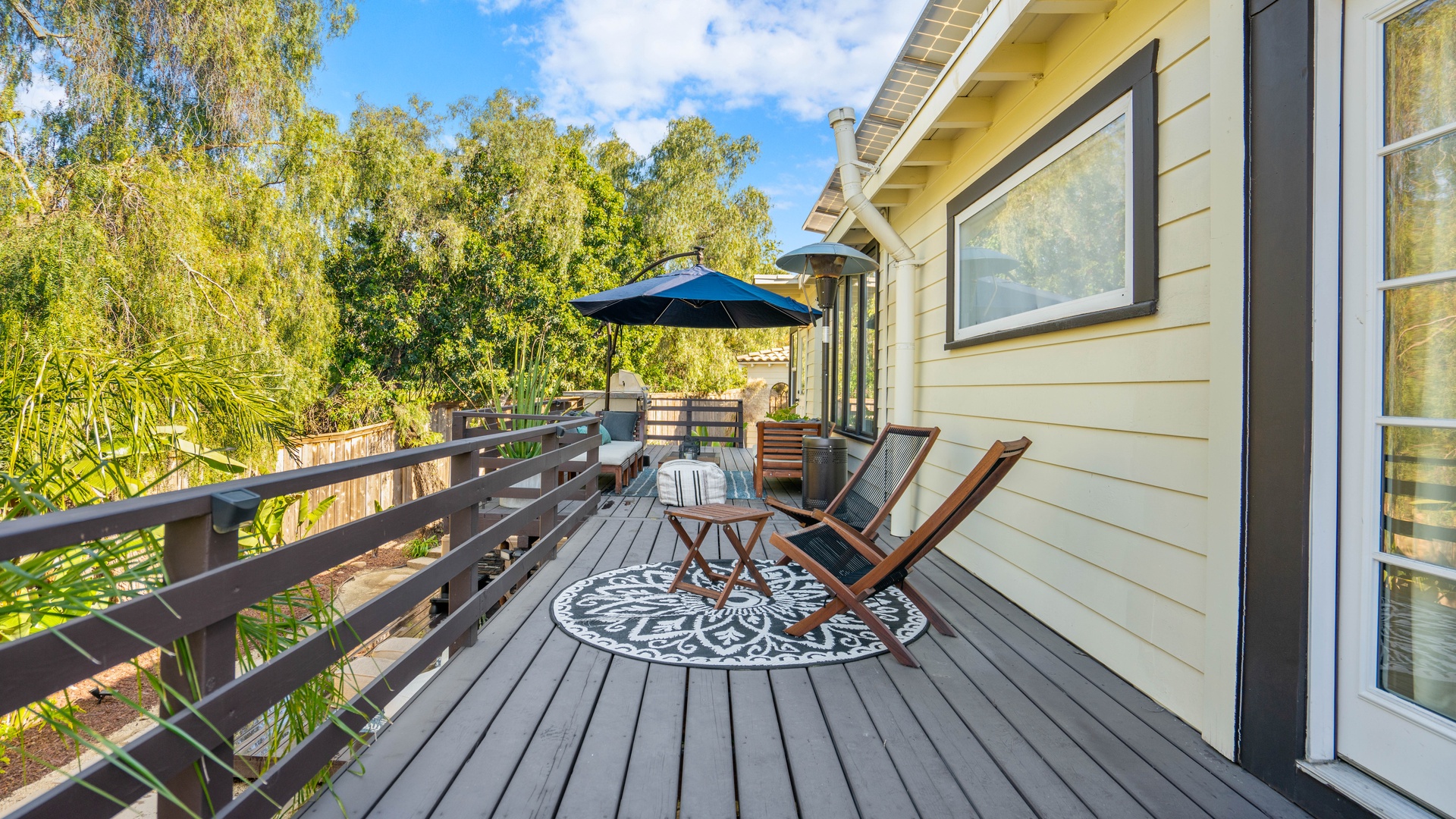 Backyard Deck Lounge