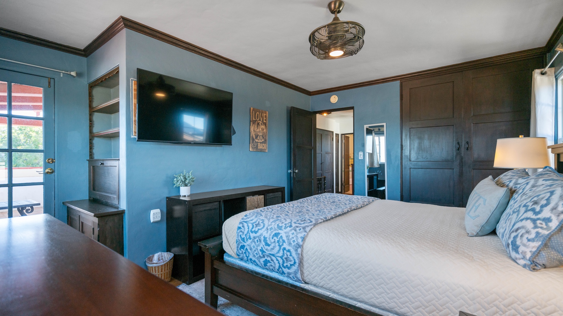 Bedroom 2: Queen bed with smart tv, second floor