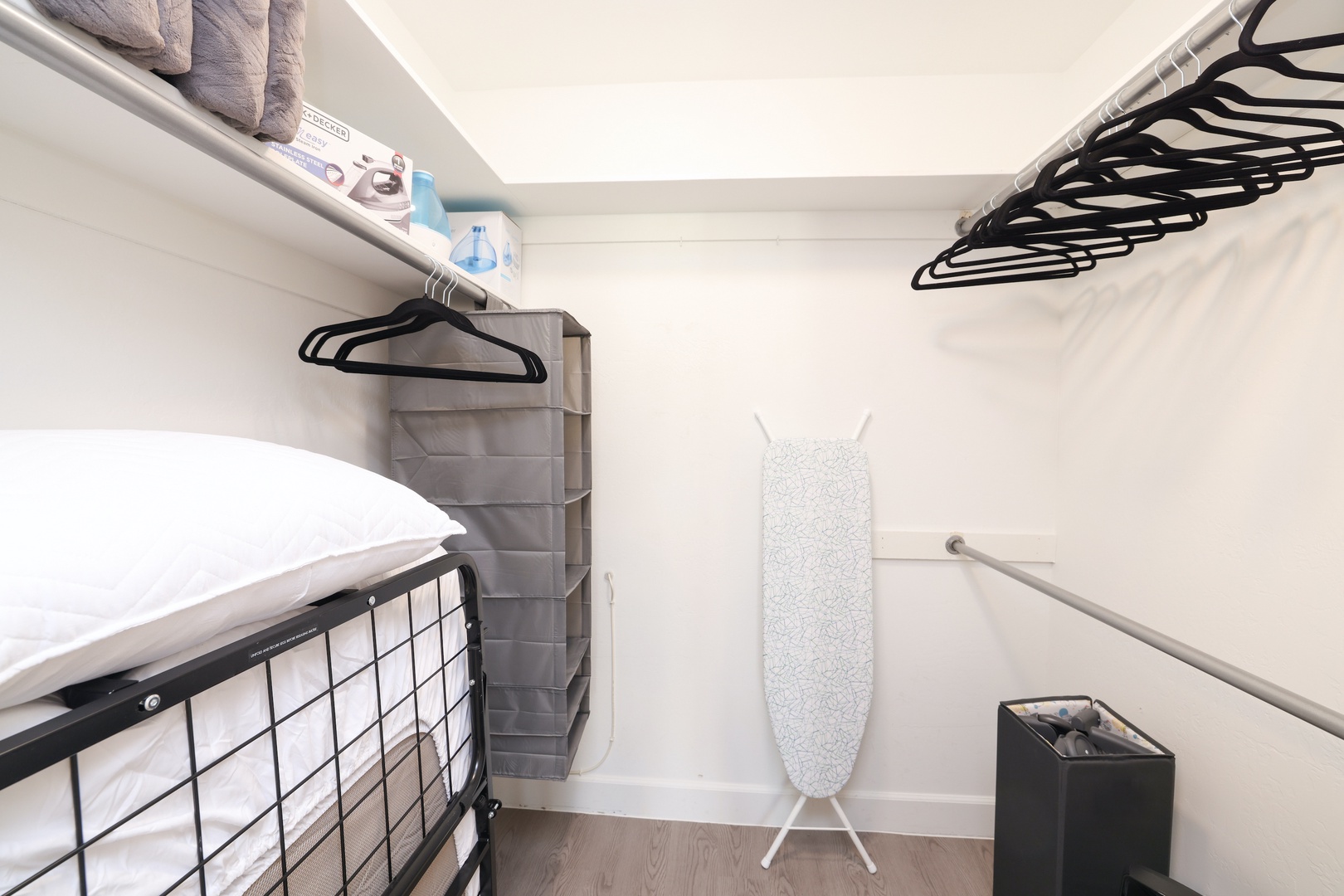 Master Bedroom: well stocked with all your essential needs! Also includes an extra twin fold-up memory foam bed!