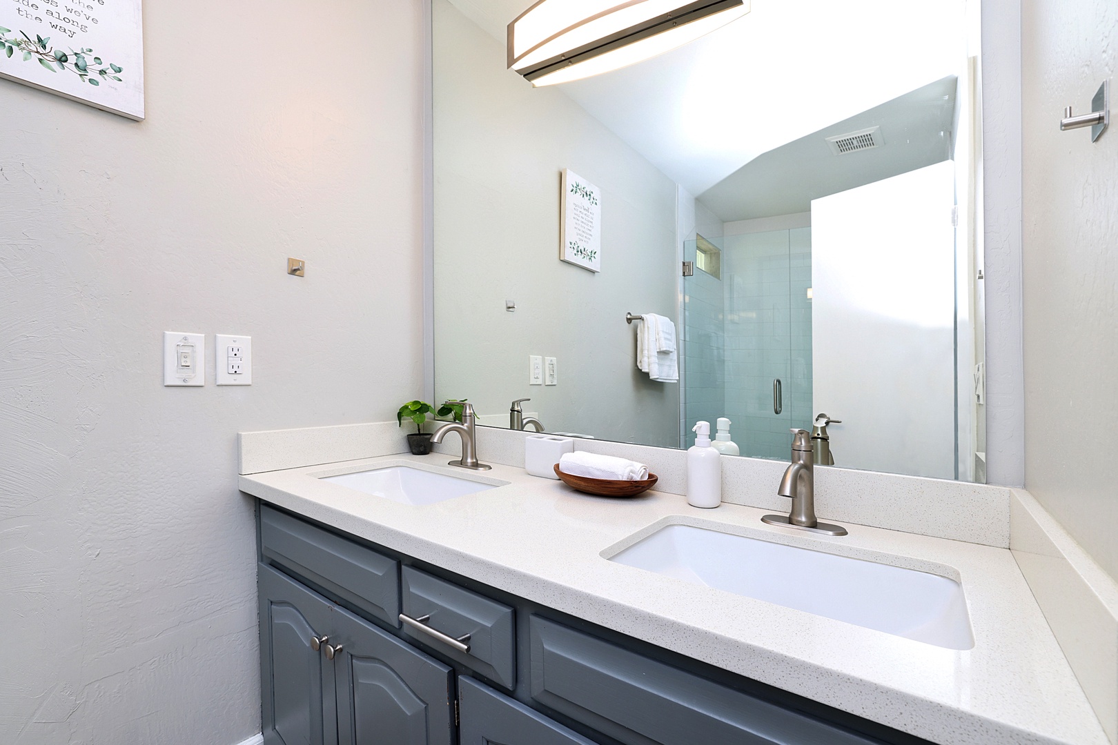 Master Bathroom - dual vanity sink