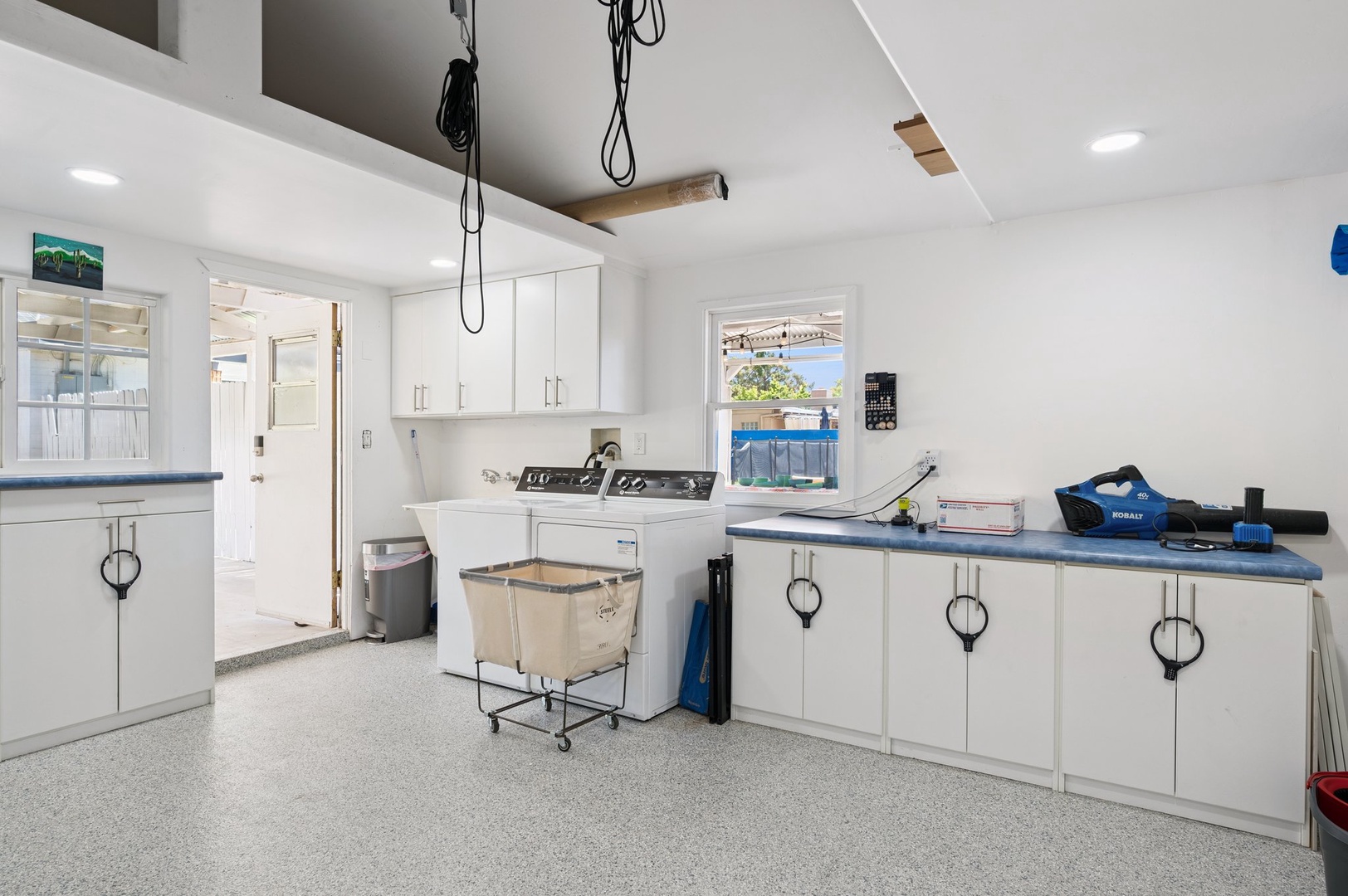 Garage/Laundry Room