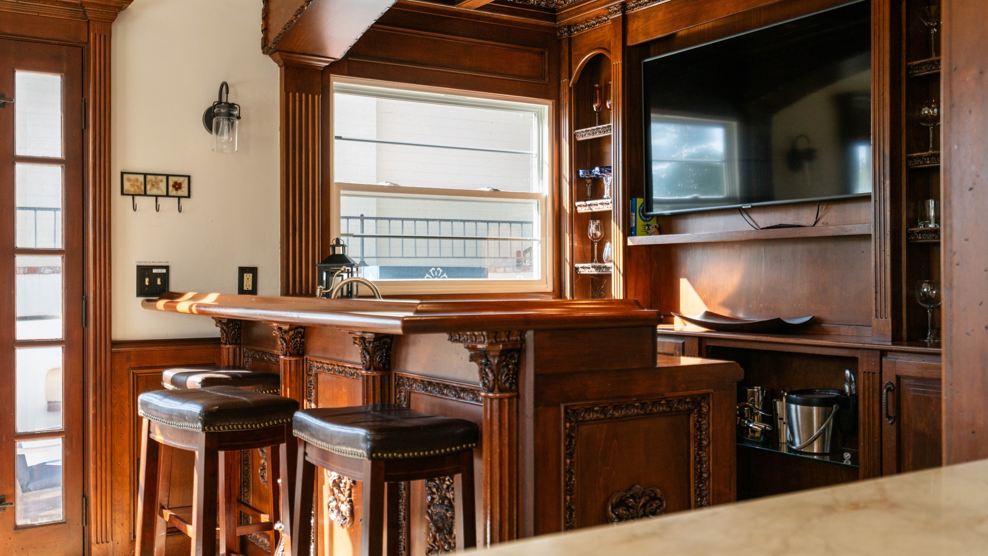 Kitchen Bar