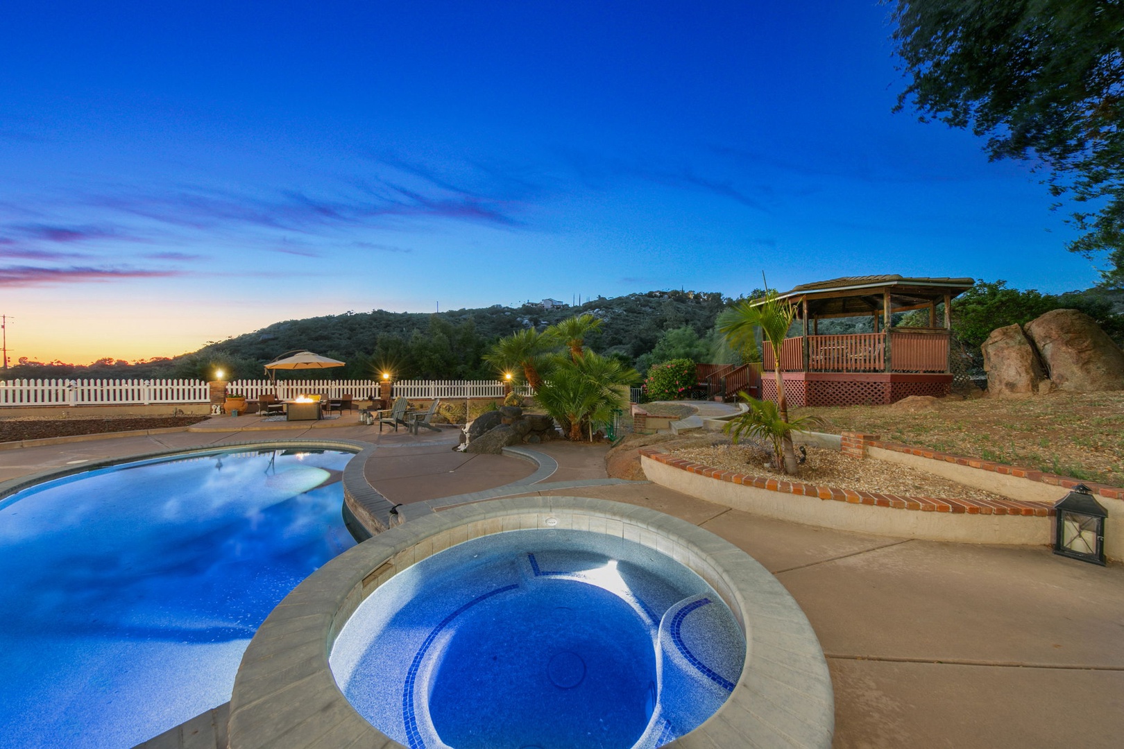 Pool - the ground spa not operational, however there is a 6 person hot tub available