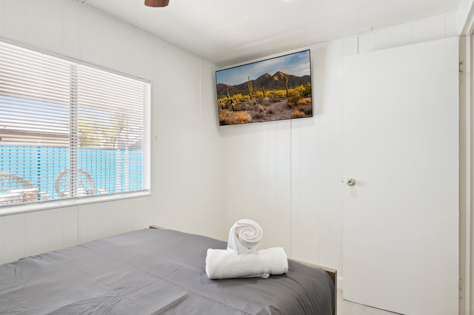 Second Bedroom - Full Bed