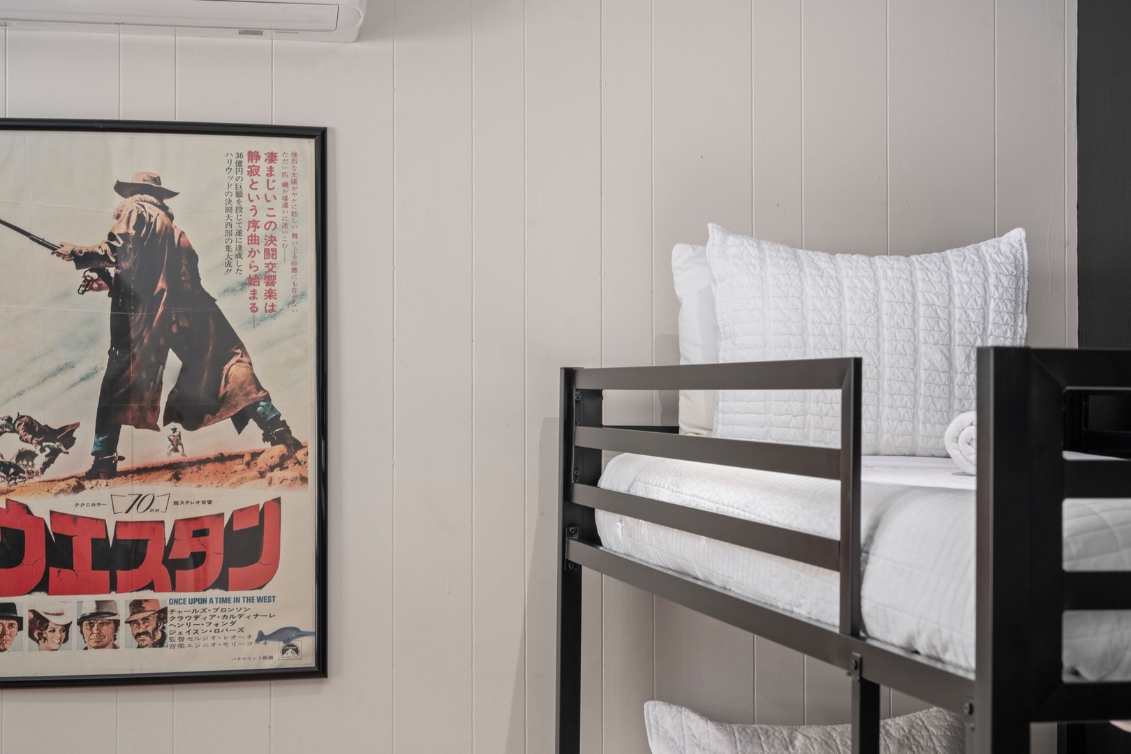 Bedroom 4: Two bunk beds (4 beds total) + game room
