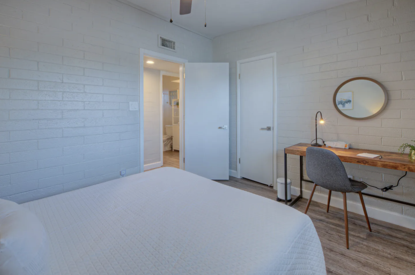 Unit 2 Bedroom 2 - Desk and closet Mobile Bluetooth speaker on the desk!