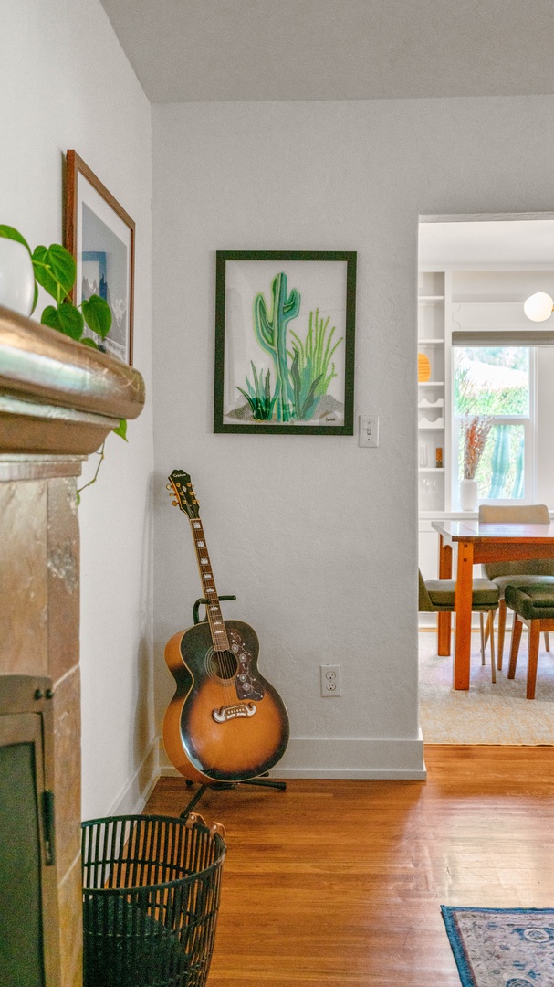 Sitting Room/Dining