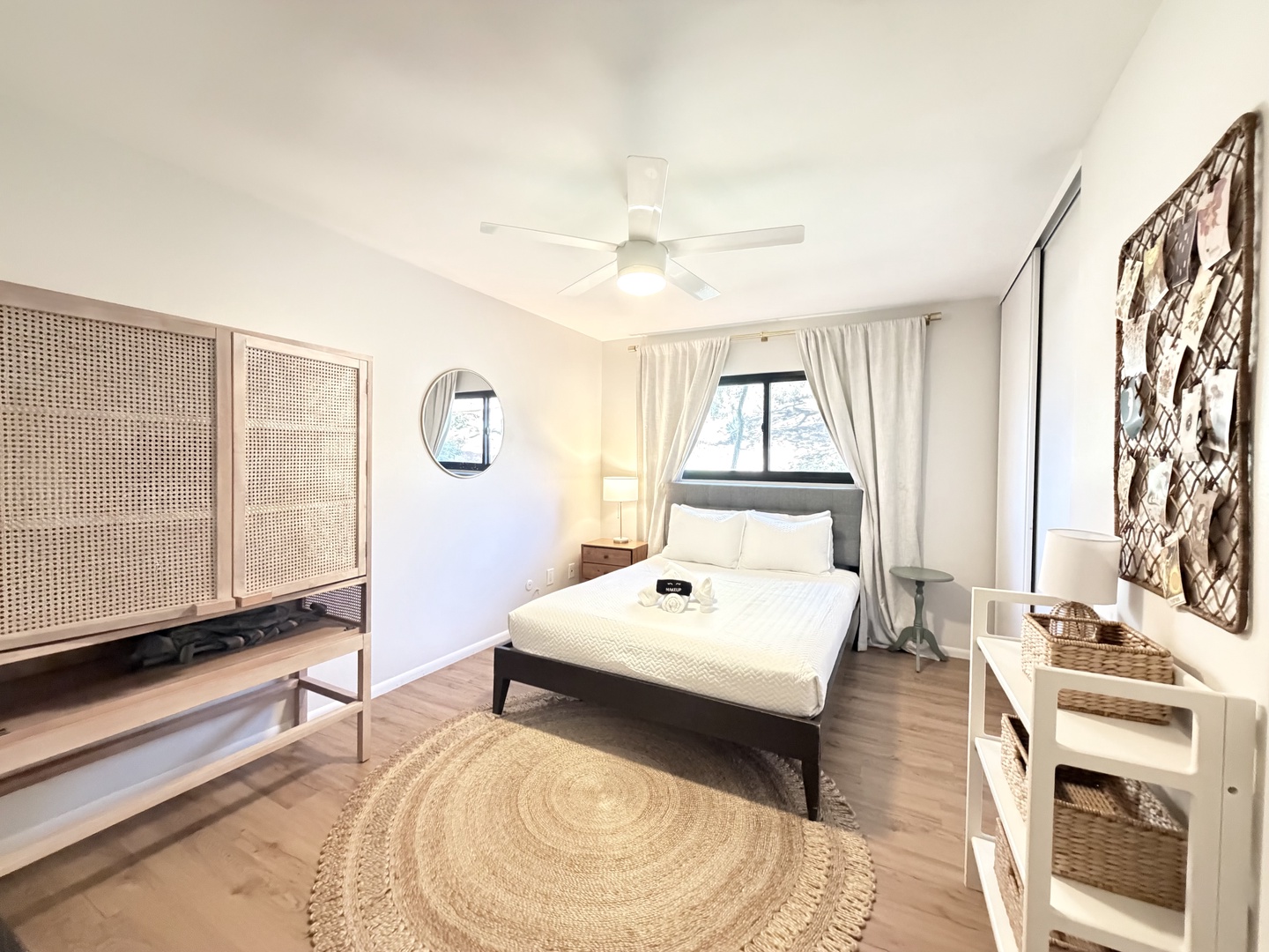 Bedroom 2: One Queen Bed