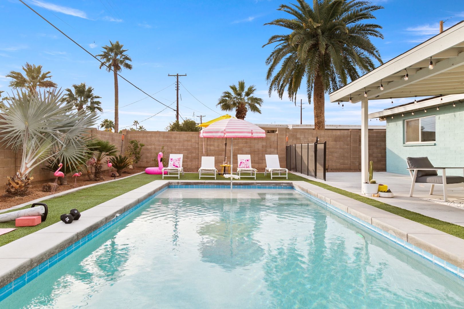 Desert Dream | Old Town Mid-Century Modern l Heated Pool