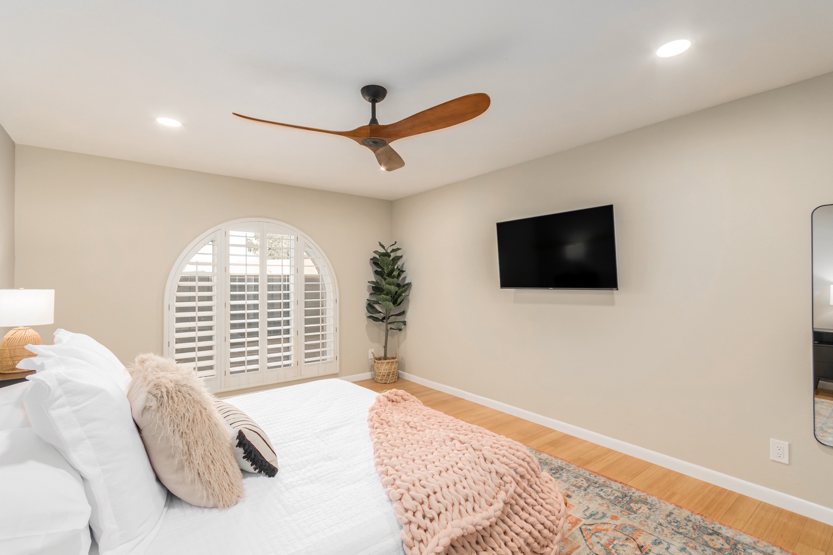 Bedroom 1: One King Bed (en suite master bathroom)